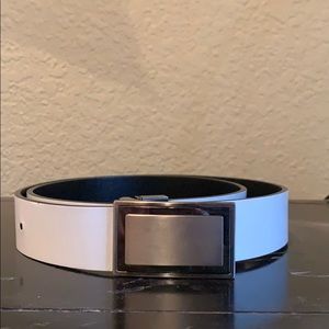 30” unisex black and white reversible belt